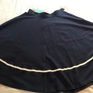 Size L Navy skirt